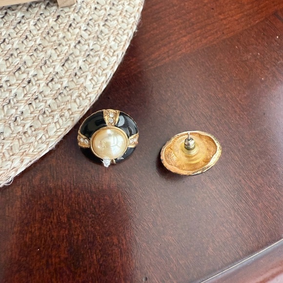 Vintage Pierced Earrings - Picture 2 of 3